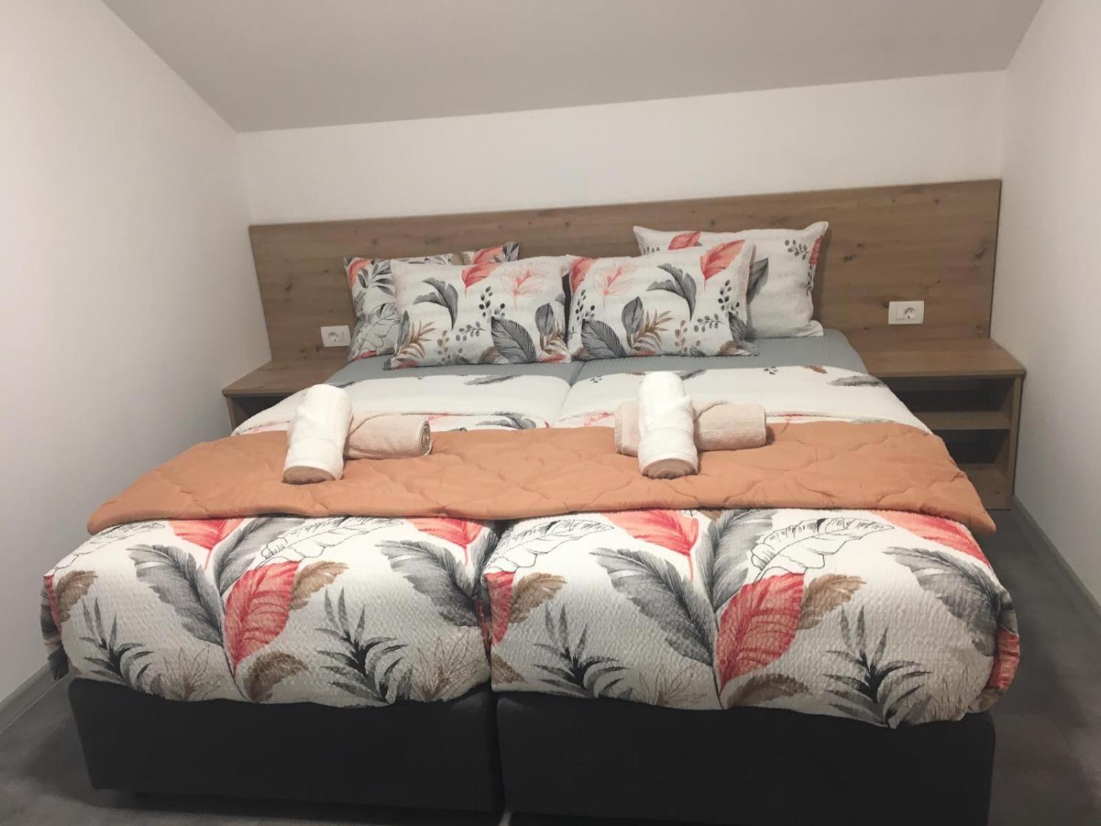 Apartmani Venecia Prozor Extérieur photo